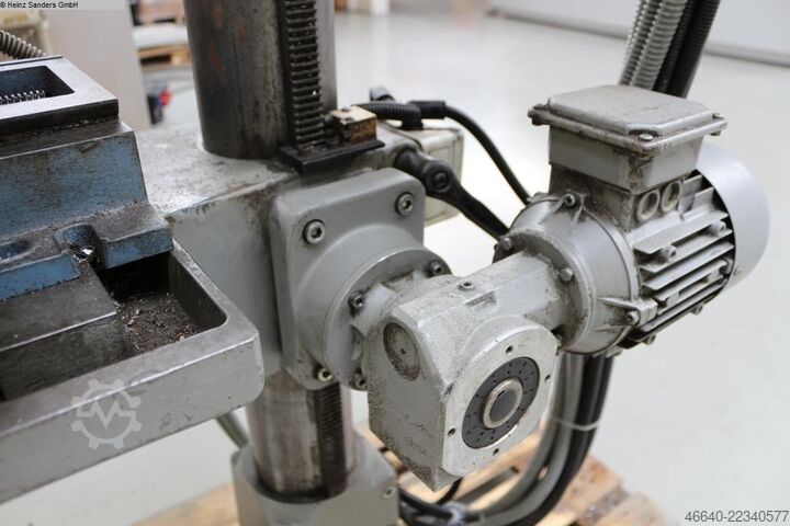 Pillar Drilling Machine MAXION BS 35 AVST G
