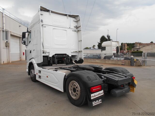 стандартный седельный тягач DAF XG 480