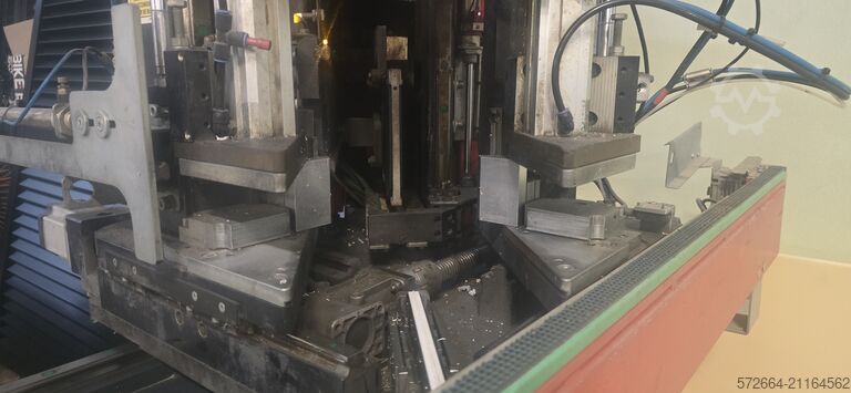 Stroj za zavarivanje (proizvodnja prozora) Graf Synergy SL4-FF