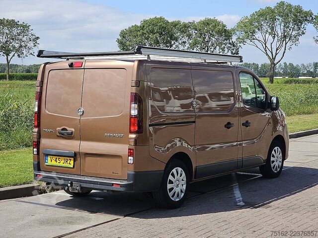 Xe ga mui cao RENAULT TRAFIC