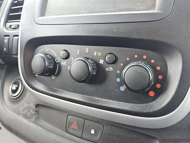 Xe ga mui cao RENAULT TRAFIC