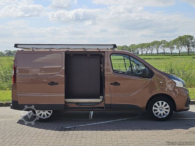Xe ga mui cao RENAULT TRAFIC