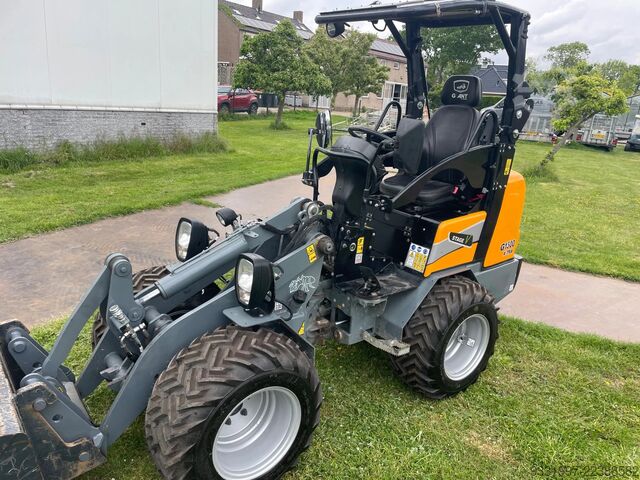  Giant G1500 Xtra kniklader