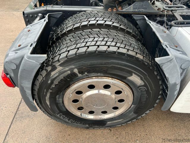 Стандартен влекач MAN TGX 18.480 * RETARDER * KLIMA * VOLLVERKL