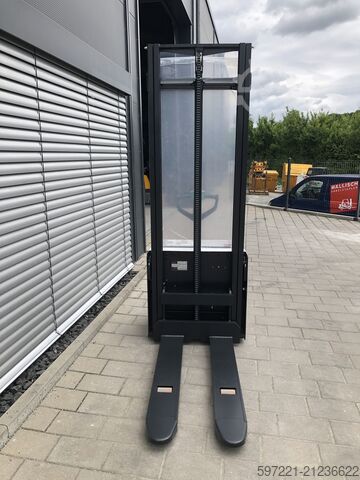 Apiladores de palés Bobcat LSM12N NEUGERÄT!!!