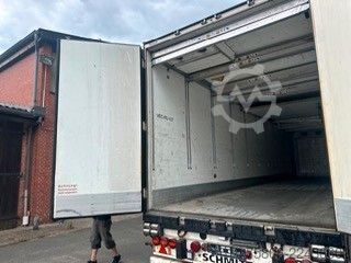 Treler separuh berpenyejuk SCHMITZ CARGOBULL SCB S3B Kühlkoffer Schmitz Lenk Lift Bi-Temp Dop