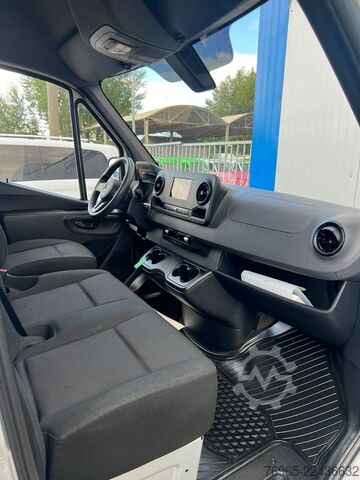 Kaubik MERCEDES-BENZ Sprinter 215 9G-TR HOCH+LANG KLIMA 3-SITZ KAMERA
