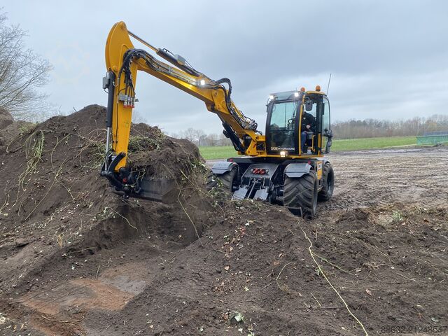 Mobile excavator JCB HYDRADIG 110W