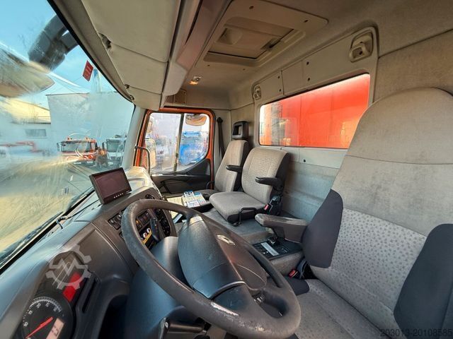 Autokran RENAULT Premium Lander Pritsche mit Kran FASSI