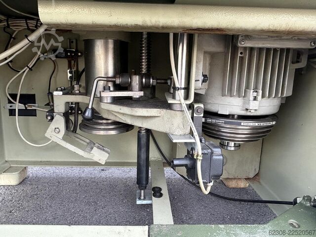 SCM T130NLL 1995 SCM T130NLL