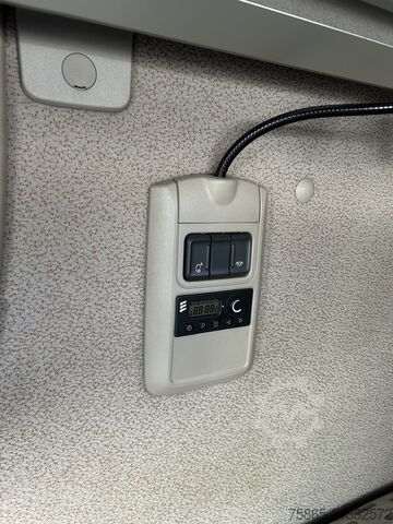 SZM tiêu chuẩn DAF XF 440 FT SC / 942 dkm / Tacho V2 / 2 Tanks / N...