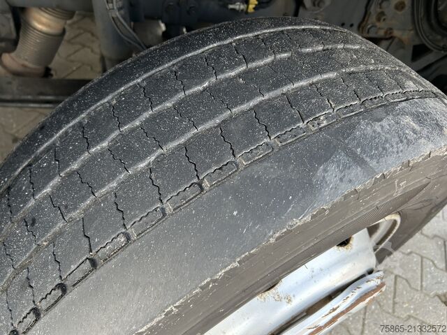 SZM tiêu chuẩn DAF XF 440 FT SC / 942 dkm / Tacho V2 / 2 Tanks / N...