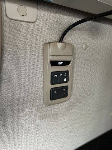 SZM tiêu chuẩn DAF XF 450 FT Space Cab / 2 Tanks / APK TUV 10-26