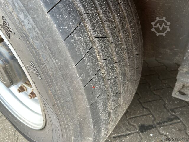 Chiếc vali Burgers 0 DGPL / Double Stock / Race Team / Box / Loadl...