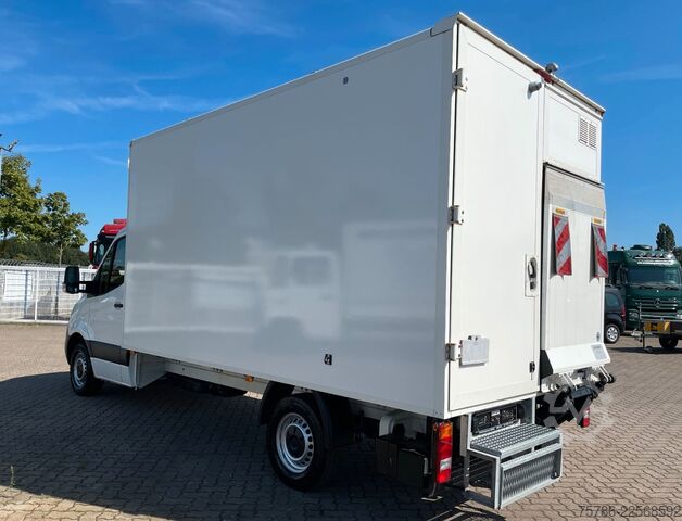 Furgão fechado MERCEDES-BENZ Sprinter 315 CDI L3 Koffer/ LBW 750 kg/ Tür/ AC