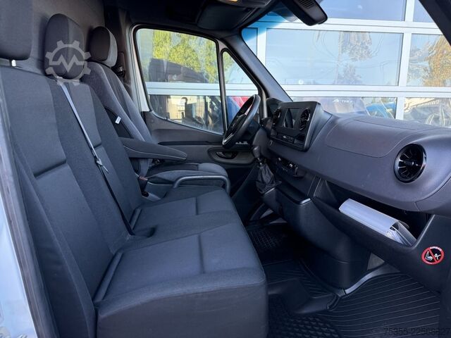 Skříňová dodávka MERCEDES-BENZ Sprinter 316 CDI MAXI Klima Tempo MBUX 4,3m LBW