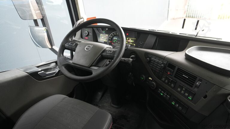 Zat berbahaya Volvo FH 420 6X2 Adr tractor unit