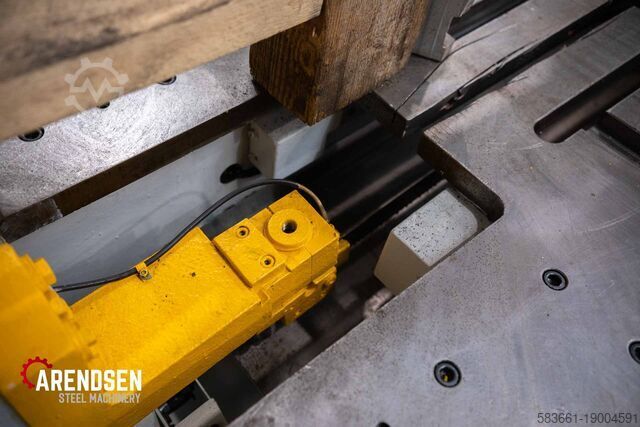 Gehrungsbandsaege (2 Maschinen) Ficep Katana K100 + K60