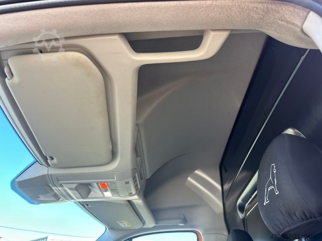 Komercijalno vozilo sa visokim krovom MAN TGE 3.180 / Schalter / 4x4 Motion