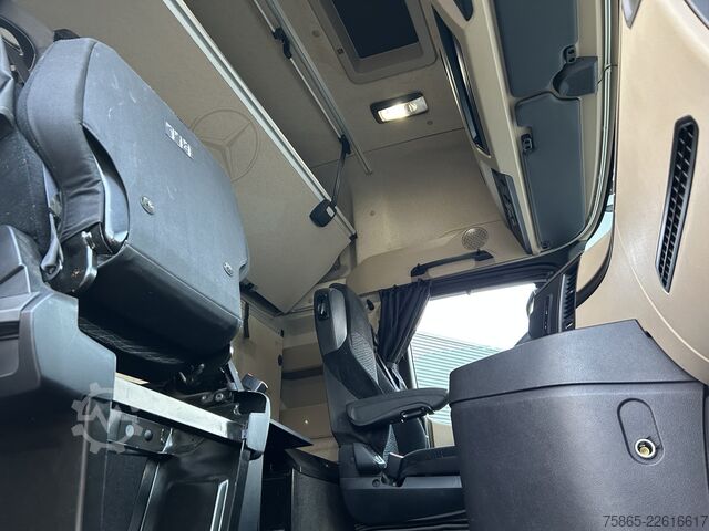 SZM standarde Mercedes-Benz Actros 1845 Gigaspace / Tacho V2 / 393 dkm / Bl...