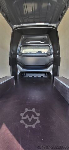 Furgoneta IVECO Daily 35S18A8V Neues Modell L3 ACC LED Navi 7-Si