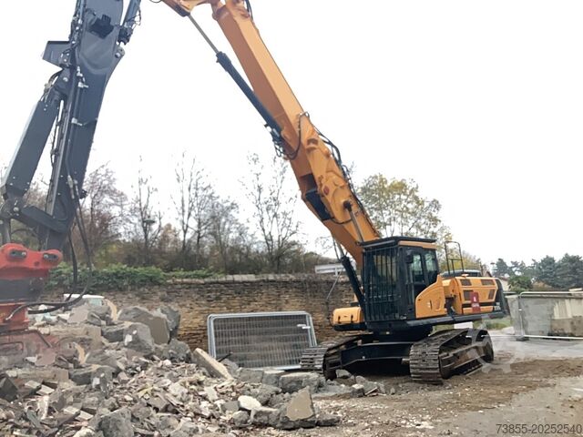 Gravemaskin for riving Hyundai HX330L with demolition boom, standard boom & shear