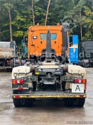 Autocamion cu cârlig pentru containere MERCEDES-BENZ Arocs 4251 8x4 Meiler-Abrollkipper