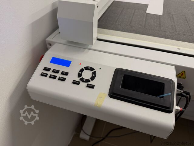 Secabo FC100 平板切割机，带真空装置 Secabo FC100