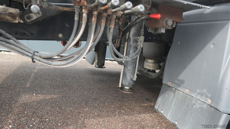 Fourgon porte-voitures MAN TGS 26.330 6x2 car/machine transport truck 160...