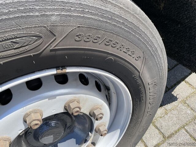 Tracteur standard DAF XF 440 FT Spacecab / ADR/ NL Truck / 700.000 KM