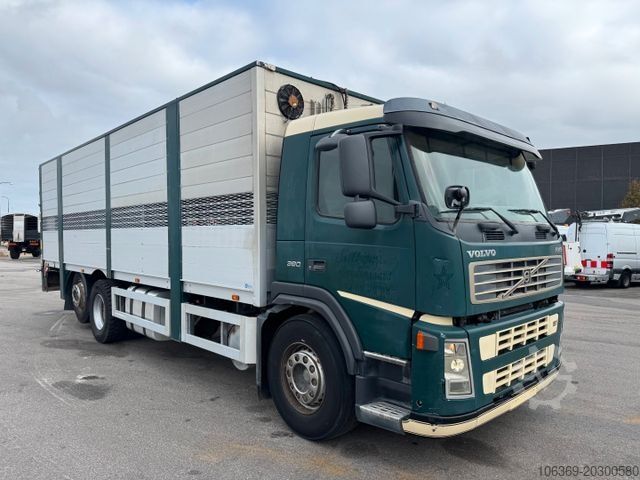 Karjan kuljetusauto VOLVO FM9 380 6x2*4 Tiertransporter / Livestock
