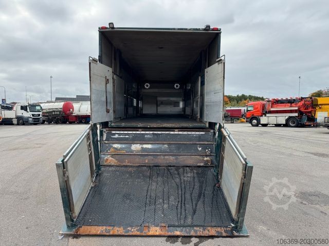 Karjan kuljetusauto VOLVO FM9 380 6x2*4 Tiertransporter / Livestock