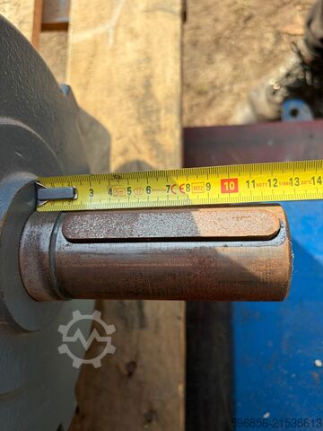 Rafmagnsmótor BBC GU180 M4AG 18,5kW 1460snú/mín 380/660V IM B3 Silnik elektryczny BBC GU180 M4AG 18,5kW 1460rpm 380/660V IM B3 Silnik elektryczny BBC GU180 M4AG 18,5kW 1460rpm 380/660V IM B3