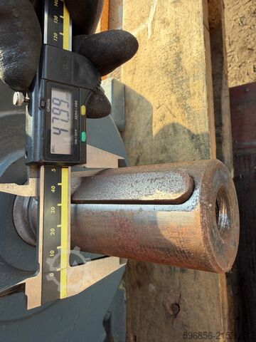 Rafmagnsmótor BBC GU180 M4AG 18,5kW 1460snú/mín 380/660V IM B3 Silnik elektryczny BBC GU180 M4AG 18,5kW 1460rpm 380/660V IM B3 Silnik elektryczny BBC GU180 M4AG 18,5kW 1460rpm 380/660V IM B3