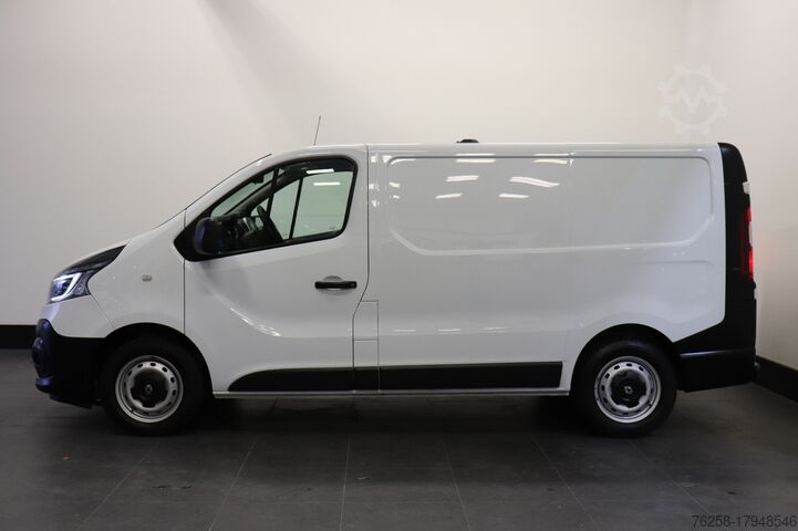 Furgoneta con caja Renault Trafic 2.0 dCi 120PK - EURO 6 - Airco - Navi - ...