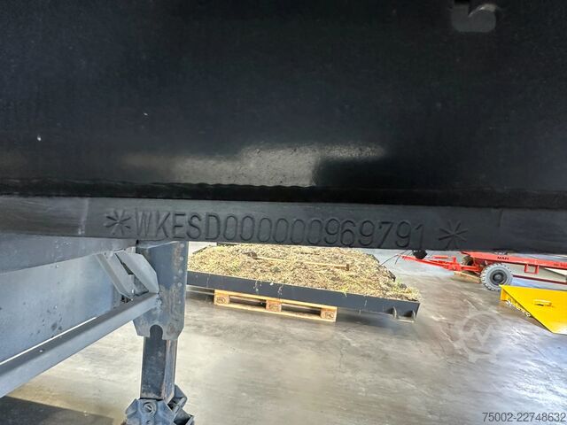 Posuvné plachty Krone RSAB-system (anti-snow) / discbrakes / liftaxle...