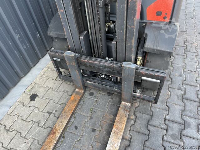 Chariot élévateur GPL Linde H25T-02
