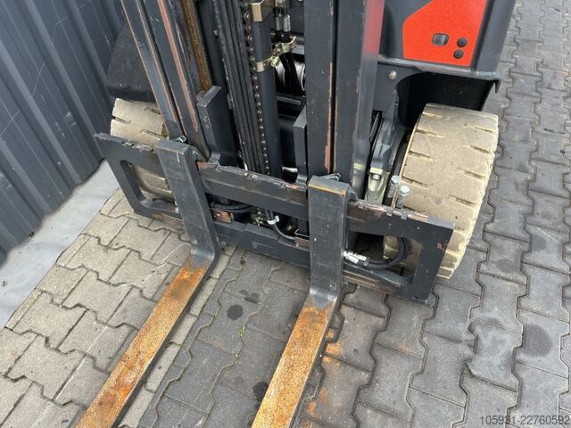 Chariot élévateur GPL Linde H25T-02