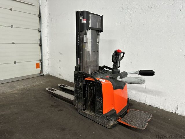 ম্যানুয়াল স্ট্যাকার Toyota SPE 120 L - TRIPLEX 3,9 m