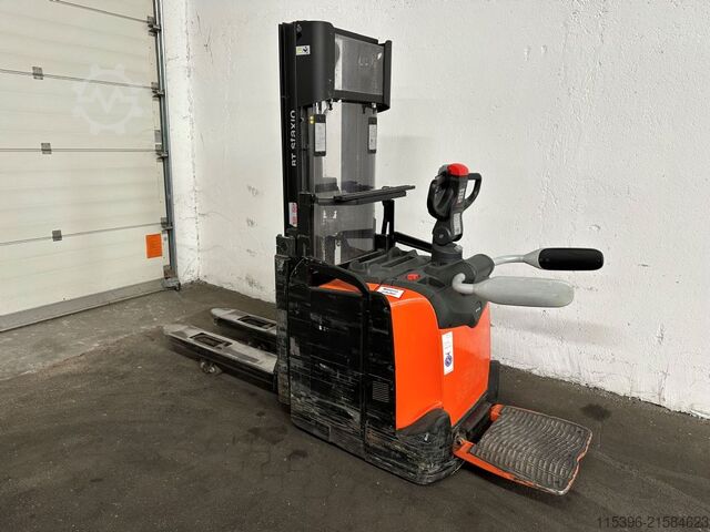 ম্যানুয়াল স্ট্যাকার Toyota SPE 120 L - TRIPLEX 3,7 m