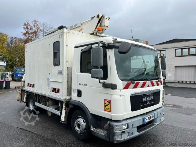 Kamion me platformë pune MAN TGL 12.250 Hubarbeitsbühne 17m Comilev 170 TPC