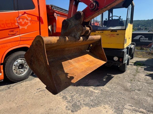 ミニショベル KUBOTA KX 042-4