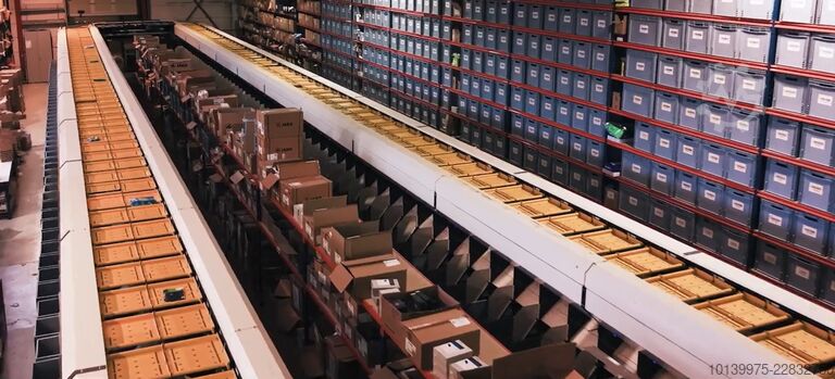 Třídící systém / třídička pro e-commerce Dematic Carrouselsorter