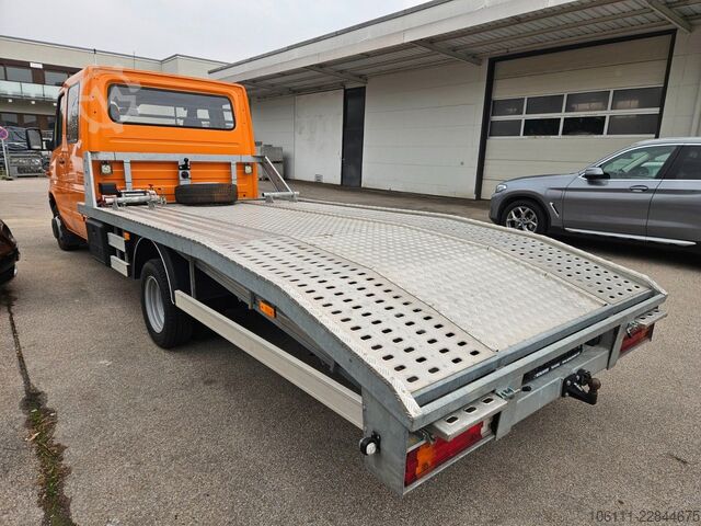 Grúa de remolque MERCEDES-BENZ Sprinter  413 CDI DOKA Standhzg. Abschleppwagen