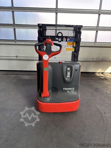 Apiladores de palés Fenwick L 12