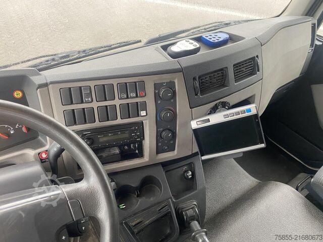 Benne fermée Volvo FL260 Boxtruck / Euro 5 / 625.000 KM / Loading ...