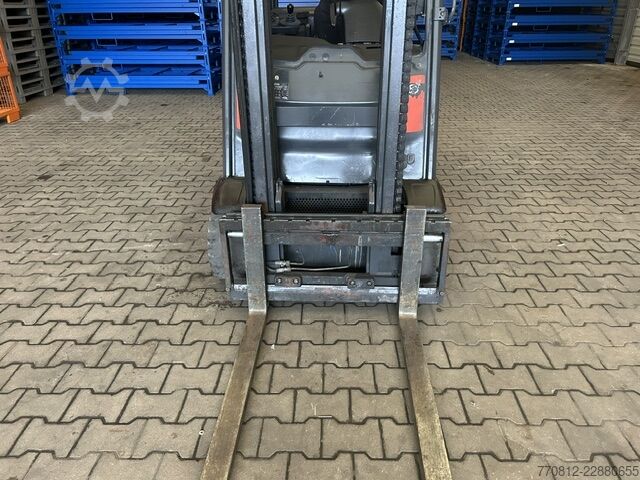 Forklift Linde H18T LPG