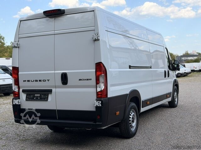 Magas tetős, hosszú tengelytávú zárt furgon Peugeot Boxer 35 L4H2 140 KlimaKameraTempo Navi