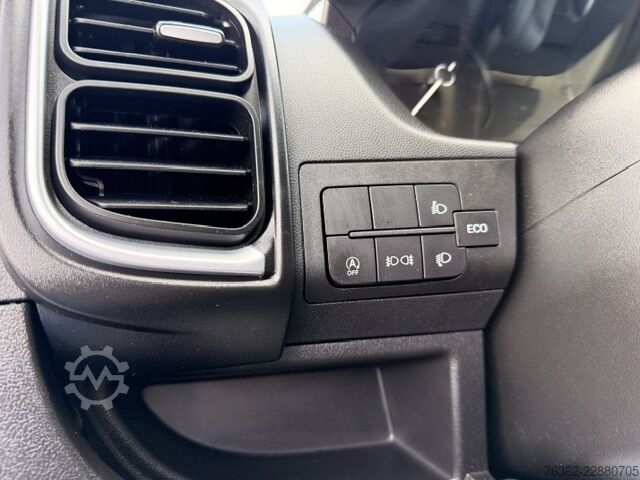 Magas tetős, hosszú tengelytávú zárt furgon Peugeot Boxer 35 L4H2 140 KlimaKameraTempo Navi