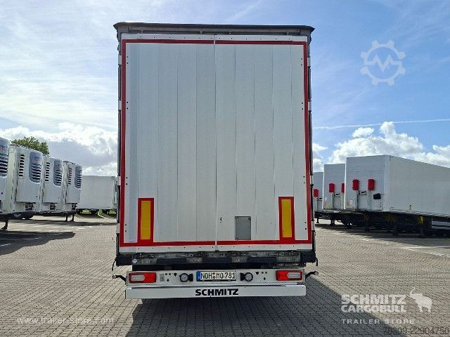 مقطورة نصفية مفتوحة مع قماش مشمع Schmitz Cargobull Curtainsider Mega Getränke
